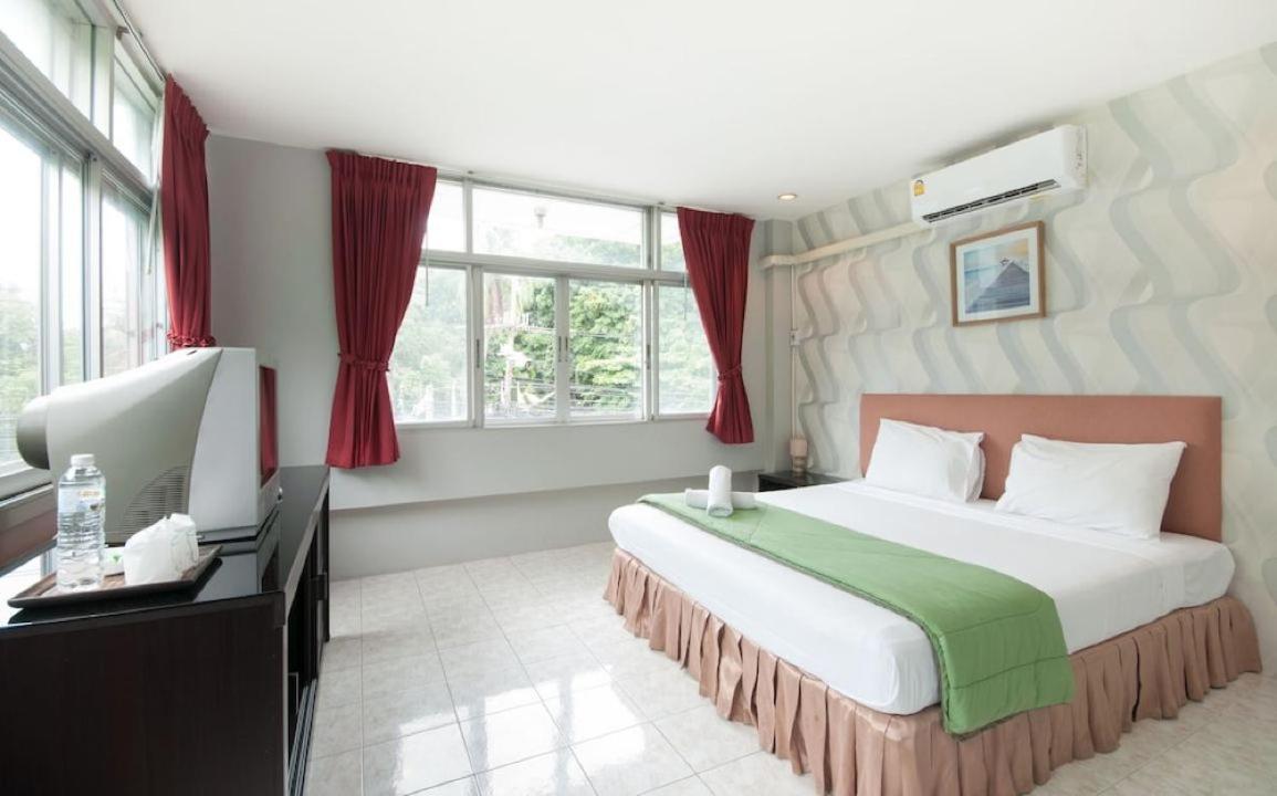 FnB Hotel Central Pattaya Bagian luar foto