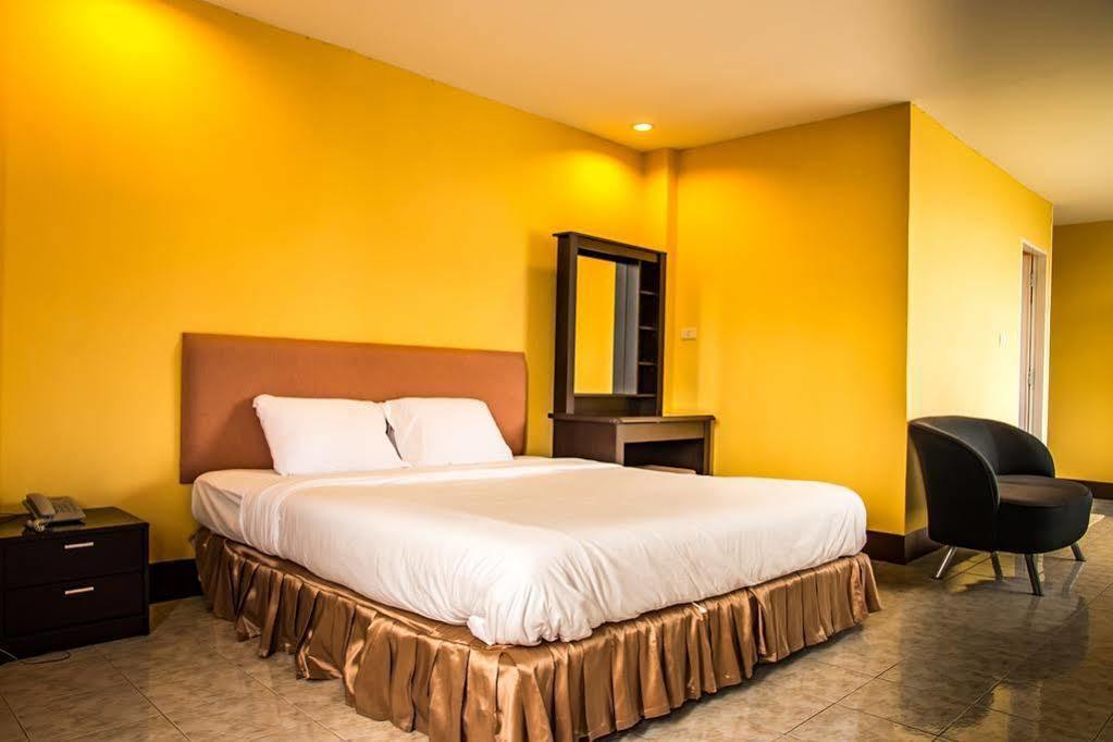 FnB Hotel Central Pattaya Bagian luar foto