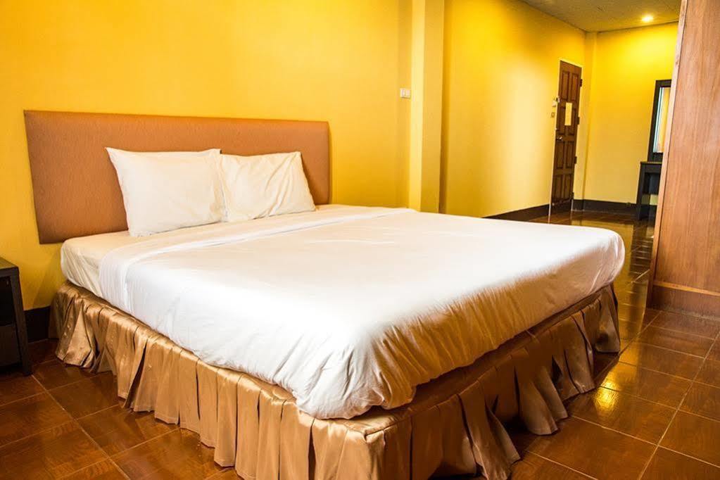 FnB Hotel Central Pattaya Bagian luar foto