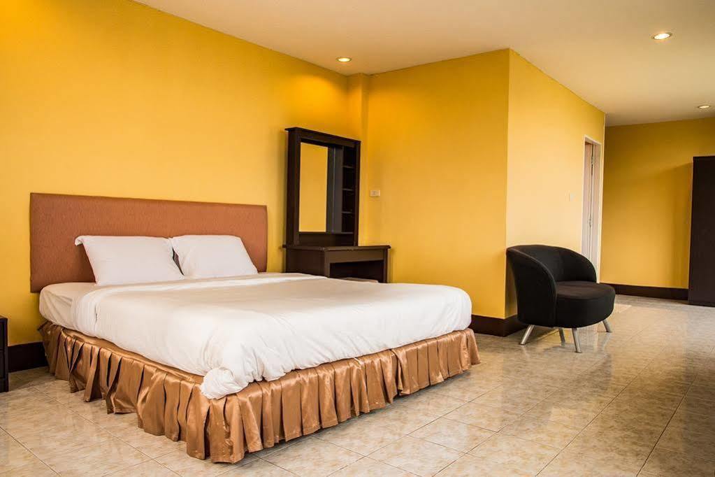 FnB Hotel Central Pattaya Bagian luar foto