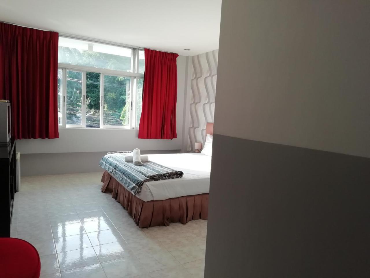 FnB Hotel Central Pattaya Bagian luar foto