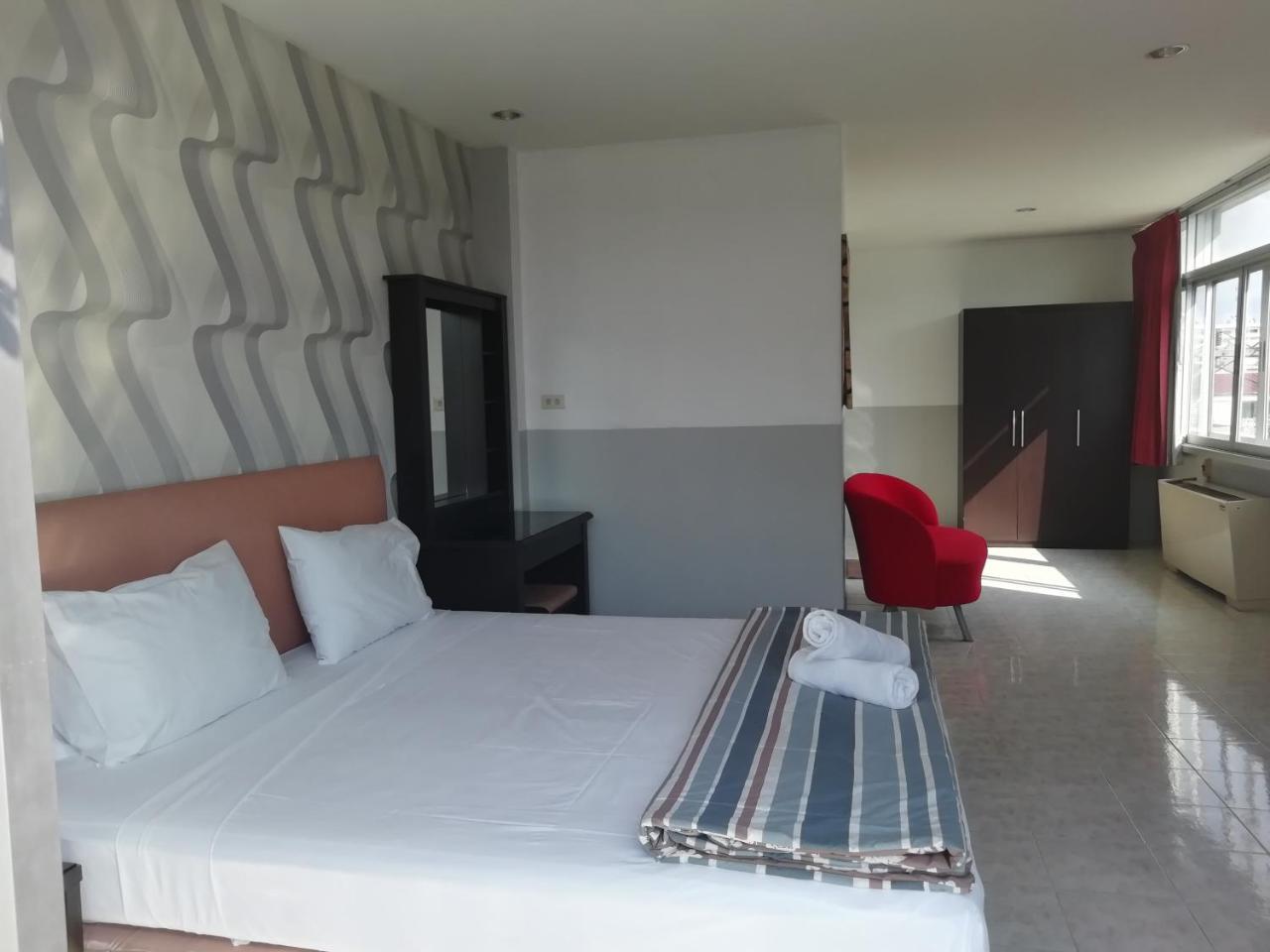 FnB Hotel Central Pattaya Bagian luar foto