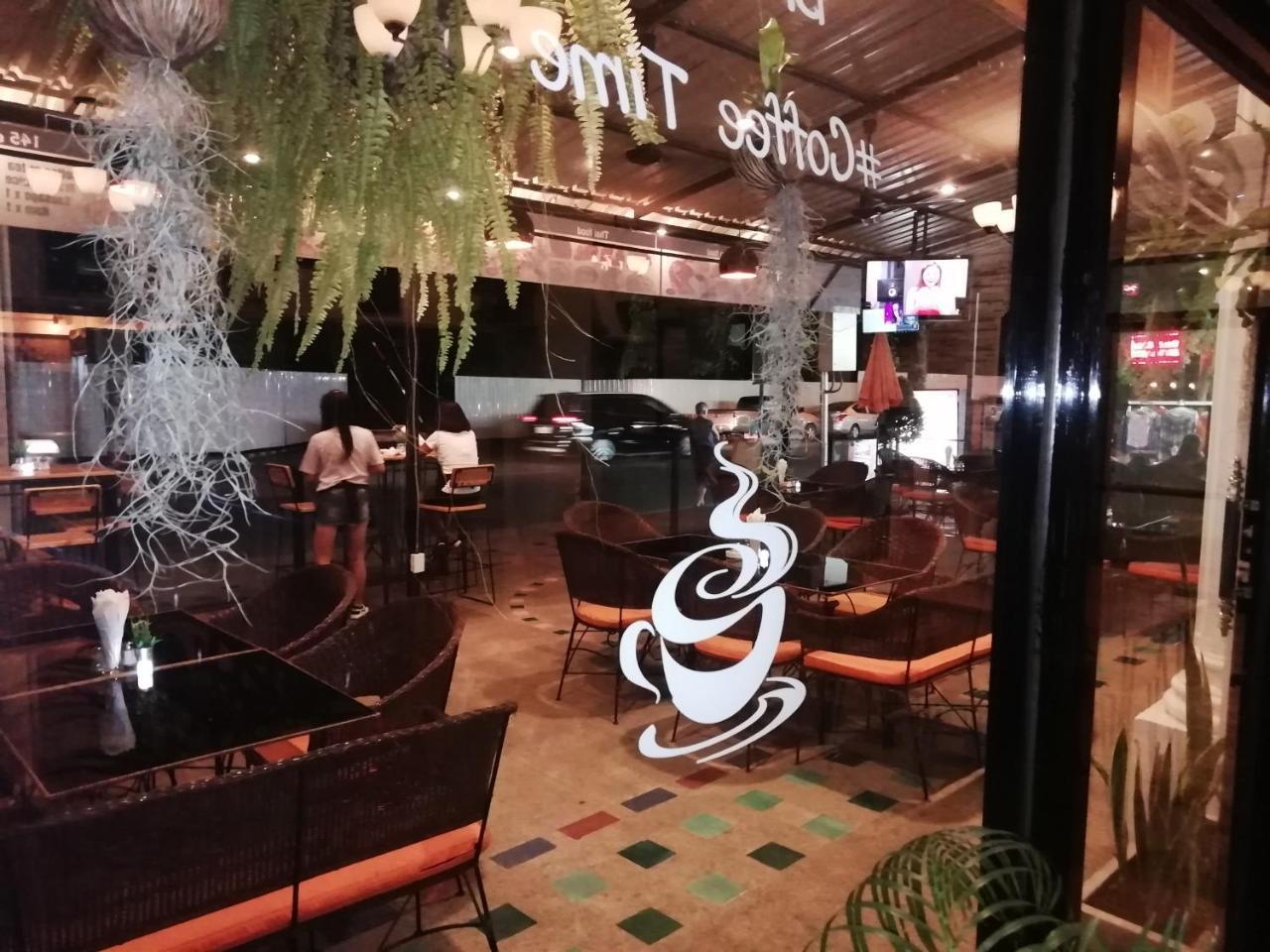 FnB Hotel Central Pattaya Bagian luar foto