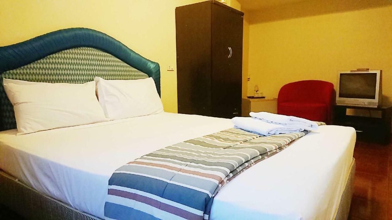 FnB Hotel Central Pattaya Bagian luar foto