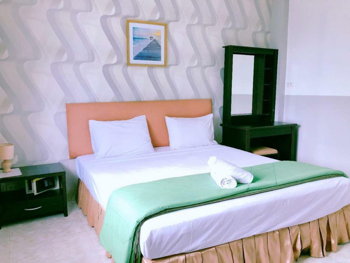 FnB Hotel Central Pattaya Bagian luar foto