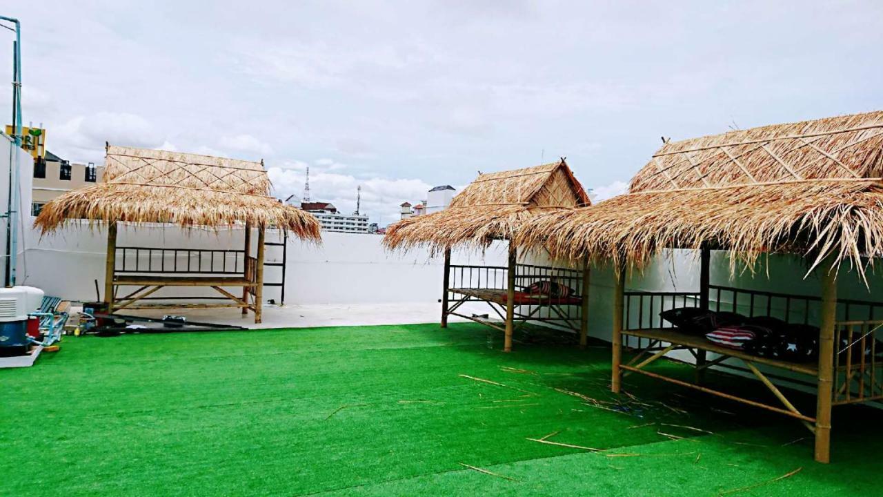 FnB Hotel Central Pattaya Bagian luar foto